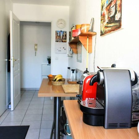Garden View Apartment Nisa Exterior foto