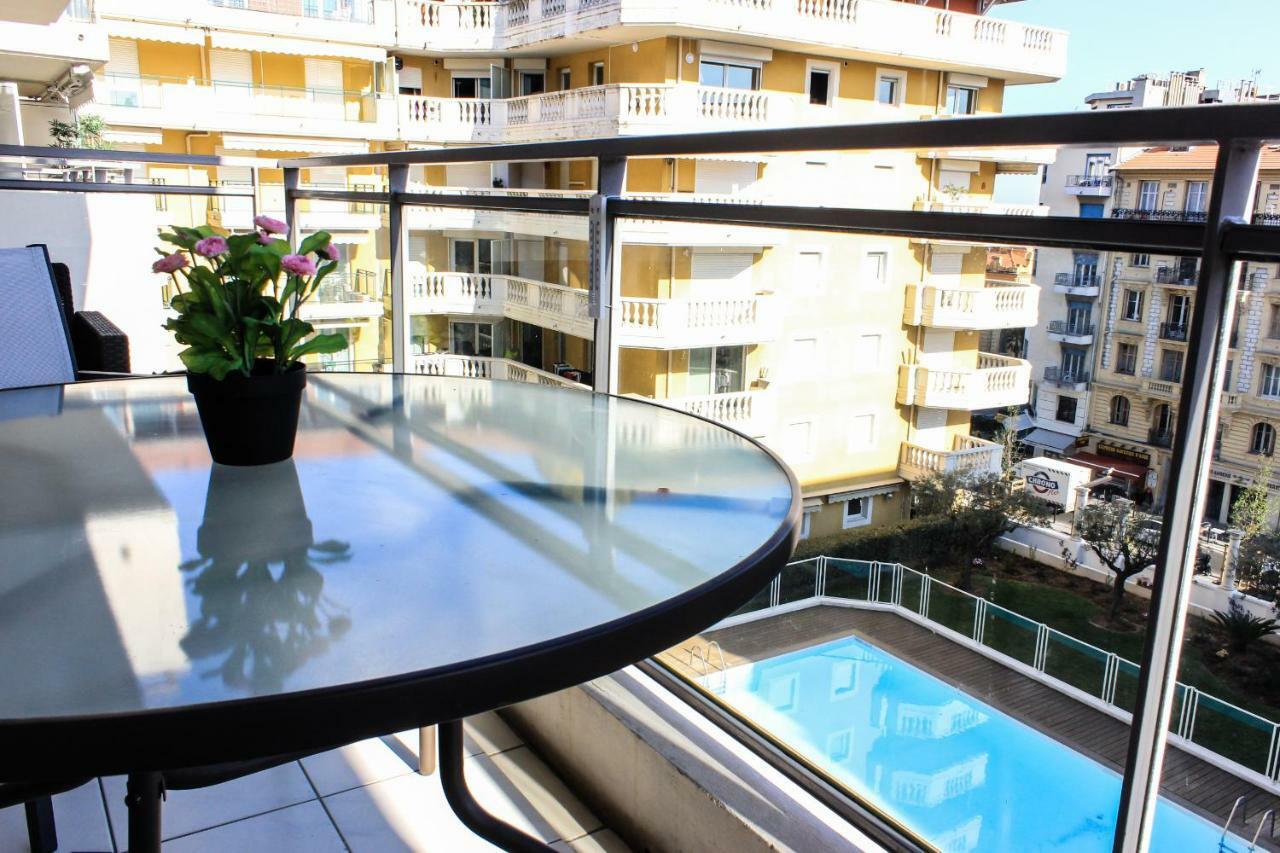 Garden View Apartment Nisa Exterior foto